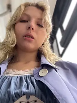 EveLittleSinner online show from September 16, 8:11 am