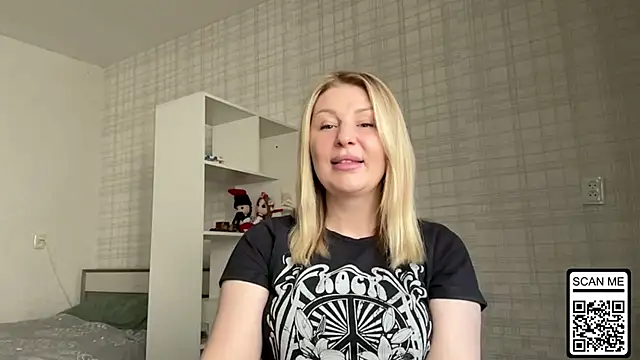 Blondie xoxoxo online show from March 7, 1:18 pm