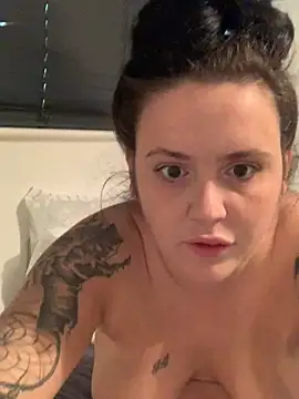 Charsworld online show from April 11, 7:45 am