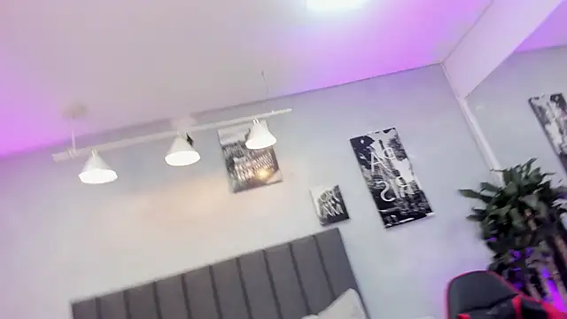 violet and myers online show from November 11, 11:29 am