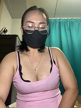 melyiaaa online show from February 26, 3:22 pm