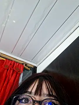 Snapshot of Shar_Succubus chatting on October 18, 3:42 am Shar Succubus online show from October 18, 3:42 am
