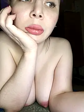 BunnyFoxy777 online show from April 14, 4:40 pm