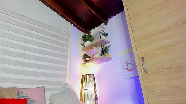 sara madrid online show from March 30, 11:43 am