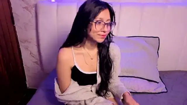 VioletxBloom online show from November 15, 11:28 pm