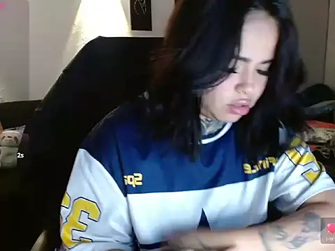 selena rose      online show from March 13, 6:04 am