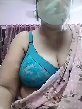Zioo1 online show from July 15, 8:46 pm