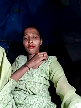 Snapshot of Pinki_thakur_1 chatting on October 8, 7:29 pm Pinki thakur 1 online show from October 8, 7:29 pm