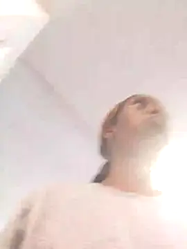 londie2 online show from November 26, 7:20 am