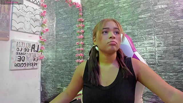 karoll  sex online show from February 19, 1:21 pm