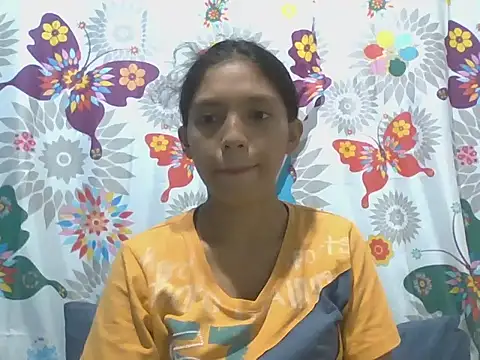 Snapshot of preggymom19 chatting on September 15, 4:21 am preggymom19 online show from September 15, 4:21 am