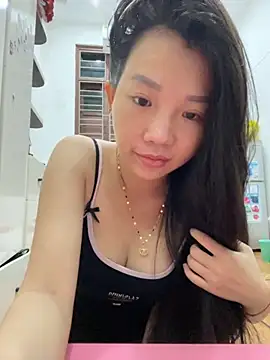 Miumieu online show from November 8, 2:55 pm