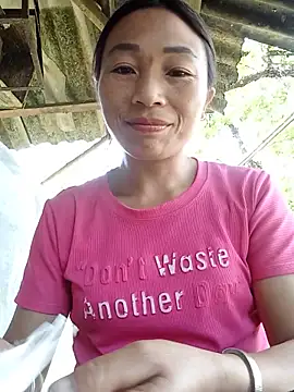 lucybaby00 online show from May 16, 12:35 am