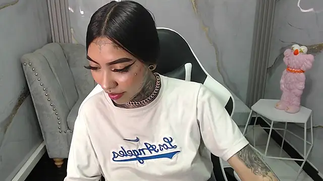 Ashley Blum v online show from October 7, 8:02 pm