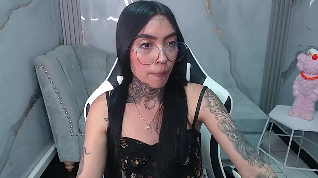 Ashley Blum v online show from September 18, 8:51 pm