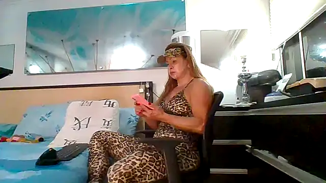 Mirianzapata 1 online show from November 18, 12:22 am