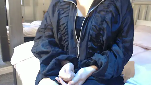 BROsister online show from November 1, 7:01 am