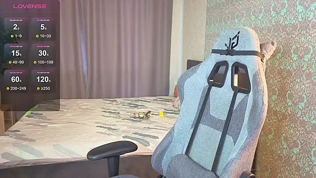 Snapshot of magic_shy_ chatting on September 14, 1:36 am magic shy  online show from September 14, 1:36 am