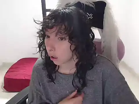 ScarlettShirahoshi online show from April 17, 6:32 pm