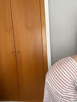 TenderLaGlamor online show from May 29, 12:47 pm