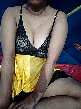 Snapshot of Lusty-radhika chatting on September 9, 11:48 pm Lusty-radhika online show from September 9, 11:48 pm