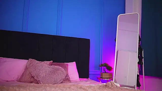 alexxisrae online show from October 11, 6:18 am