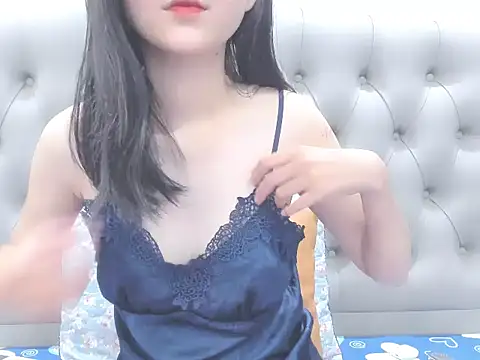 Snapshot of _ly__ chatting on September 17, 2:04 pm ly online show from September 17, 2:04 pm