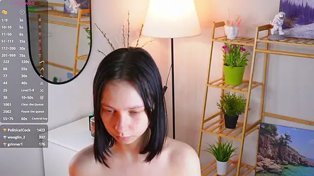 SuzanneHowse online show from February 3, 6:22 am