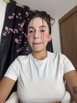 Scarlett05 online show from June 3, 2:23 am