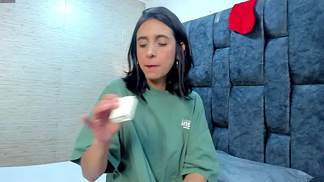 MiaAmore  online show from November 27, 3:59 pm