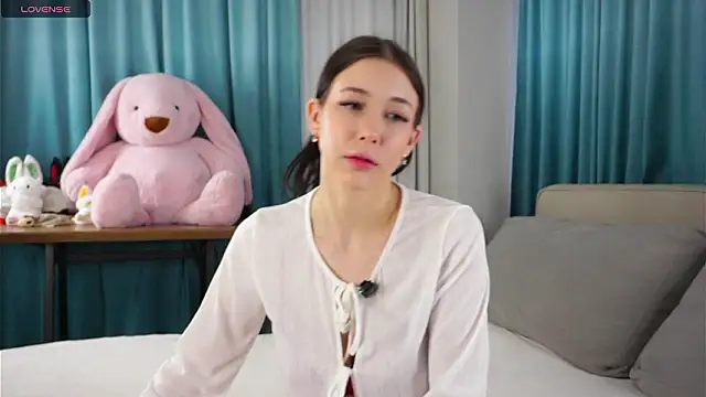 EviaRabasca online show from March 28, 11:32 am