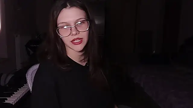 LaVostraDorothy online show from July 11, 7:36 pm