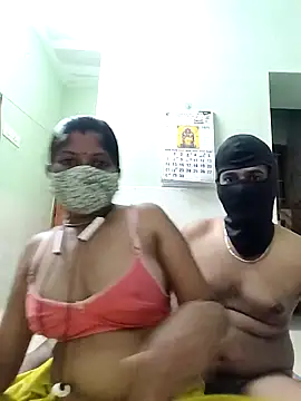 Snapshot of crazcy-couples chatting on September 25, 4:39 pm crazcy-couples online show from September 25, 4:39 pm