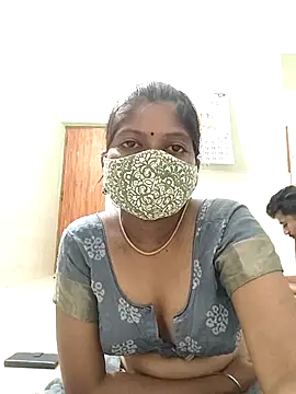 Snapshot of crazcy-couples chatting on October 9, 4:00 pm crazcy-couples online show from October 9, 4:00 pm