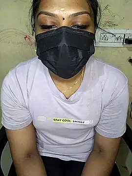 Snapshot of Tamil_Attitude_queen chatting on September 28, 7:19 pm Tamil Attitude queen online show from September 28, 7:19 pm