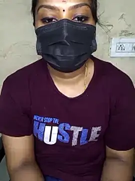 Snapshot of Tamil_Attitude_queen chatting on October 17, 7:39 pm Tamil Attitude queen online show from October 17, 7:39 pm