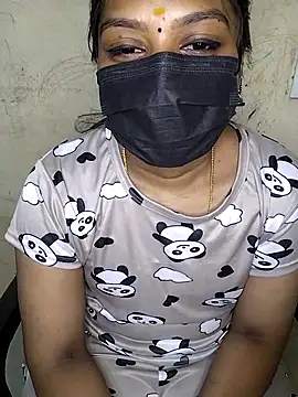 Snapshot of Tamil_Attitude_queen chatting on September 15, 7:32 pm Tamil Attitude queen online show from September 15, 7:32 pm