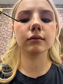 Sky Cutie online show from October 4, 5:13 am