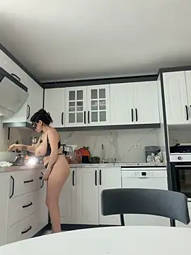 0gece0 online show from May 6, 11:03 am