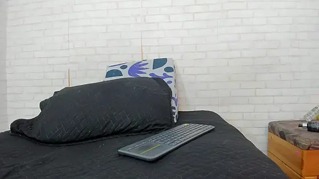 Snapshot of scarlett646 chatting on September 17, 3:04 am scarlett646 online show from September 17, 3:04 am