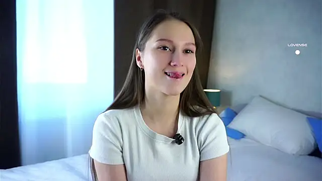 MelaniSeiver online show from October 9, 1:10 am