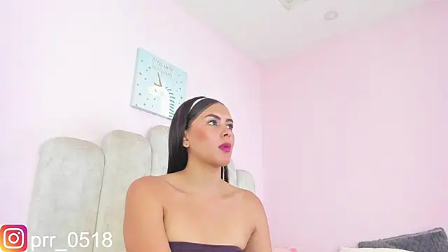 Snapshot of paula_cosio chatting on September 19, 5:56 pm paula cosio online show from September 19, 5:56 pm