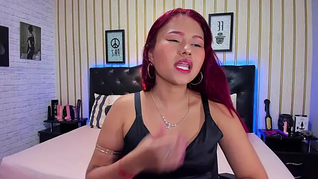 Snapshot of MAYASMITH__ chatting on October 3, 2:38 am MAYASMITH online show from October 3, 2:38 am