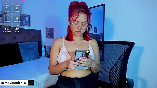 MAYASMITH   online show from April 7, 4:36 am