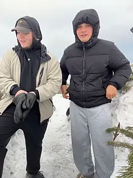 desiredude9 online show from December 2, 8:27 am