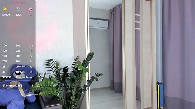 SaraShine  online show from September 15, 8:05 pm