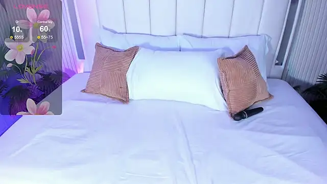 MariathLittle online show from October 25, 5:42 pm