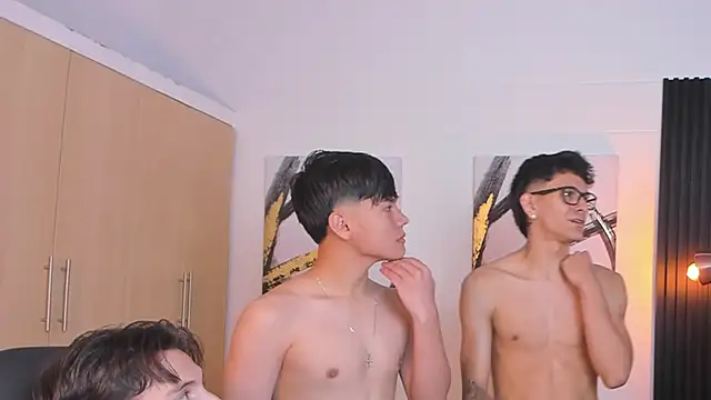 Horny BoysW online show from September 15, 1:19 pm