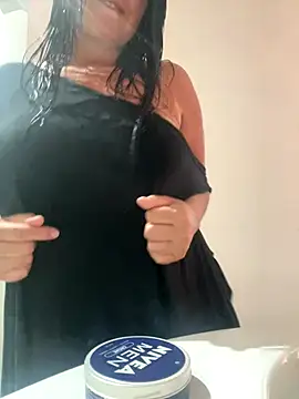 Snapshot of Mayra_milk chatting on October 15, 7:16 pm Mayra milk online show from October 15, 7:16 pm