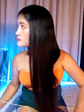 Snapshot of Naughtyalina2 chatting on September 10, 12:10 am Naughtyalina2 online show from September 10, 12:10 am